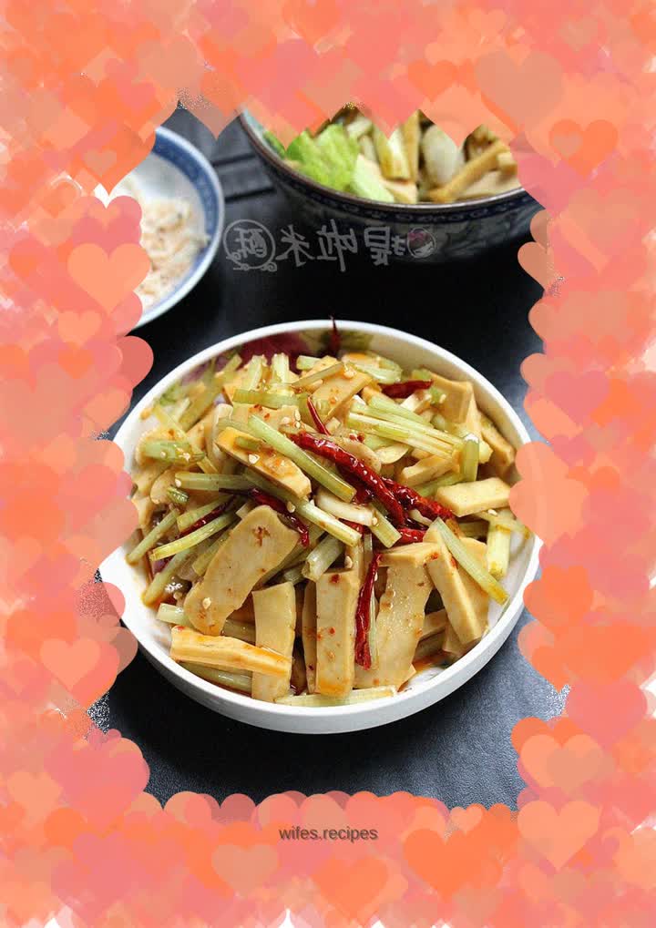 The weather is hot, let’s have something appetizing - Dried Tofu Mixed with Parsley