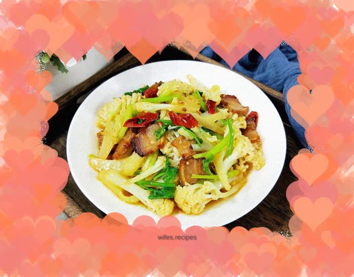 Stir-fried cauliflower with bacon