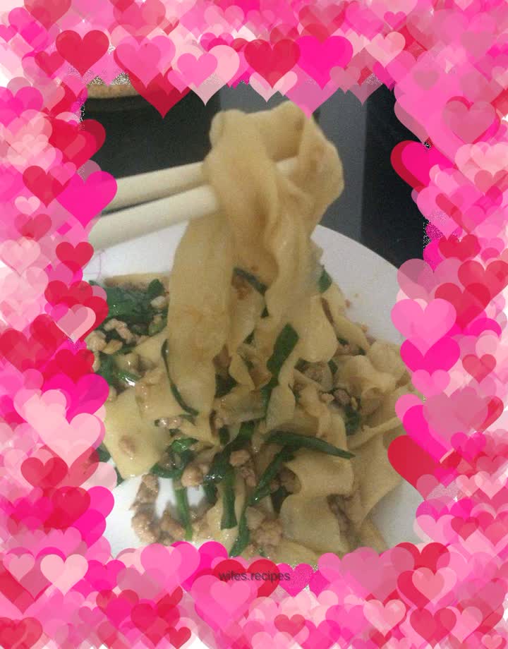 Hand-drawn wide noodles