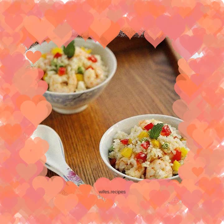 Fried rice with colorful pepper and shrimp