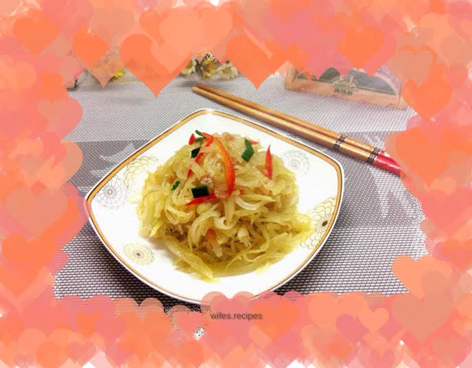 Stir-fried shredded papaya