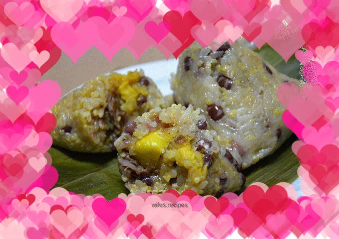 Chestnut, egg yolk and fresh meat rice dumplings