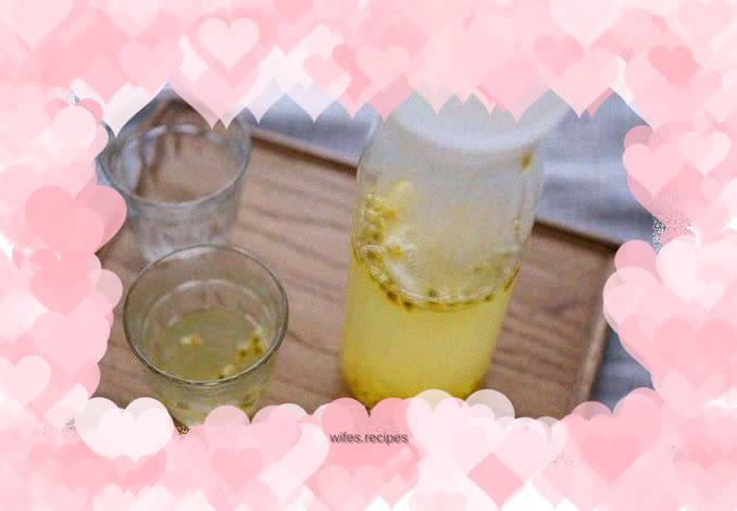 Tropical fruit juice-honey passion fruit juice