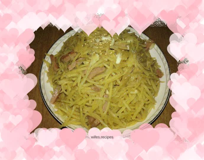 Stir-fried luncheon meat and shredded potatoes