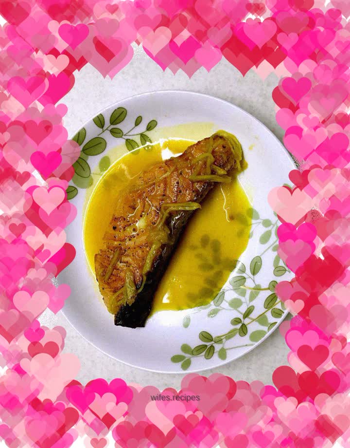 Pan-fried salmon with orange sauce