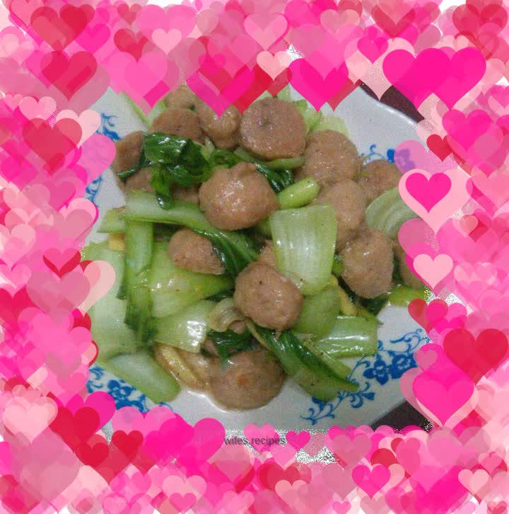 A simple and delicious quick dish - fried beef balls with rapeseed