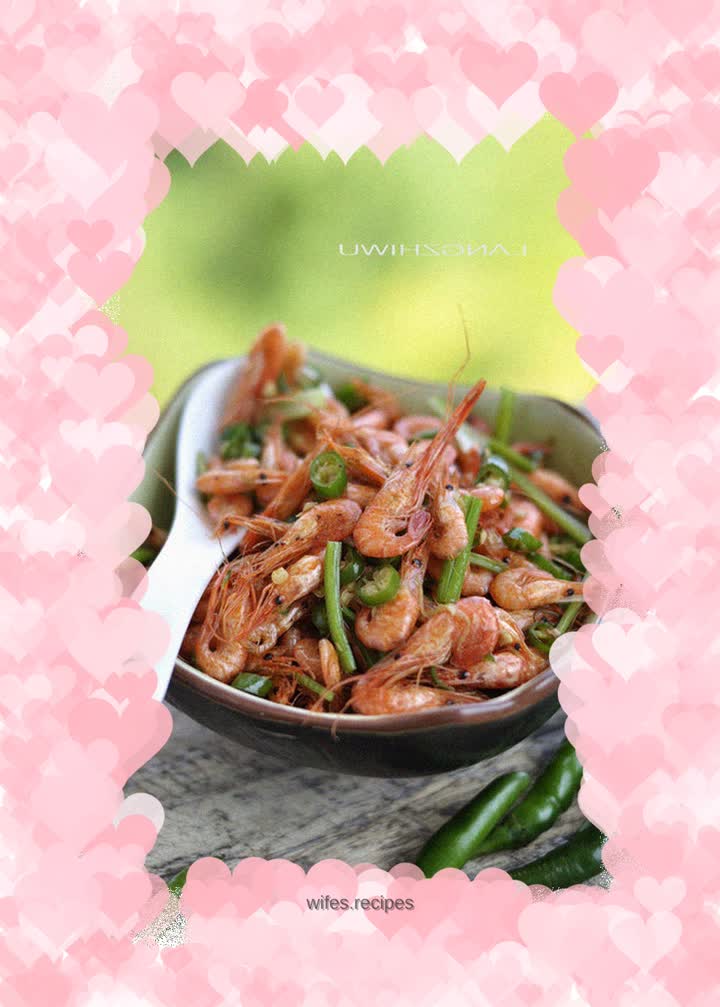 Spicy stir-fried river shrimp