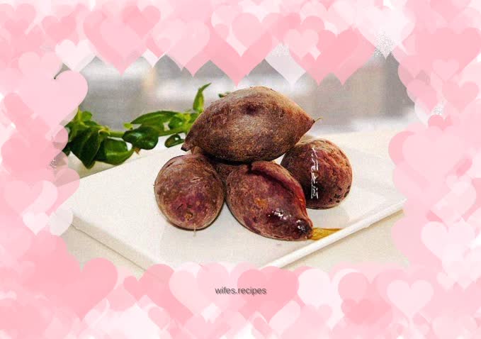 Steamed purple sweet potato