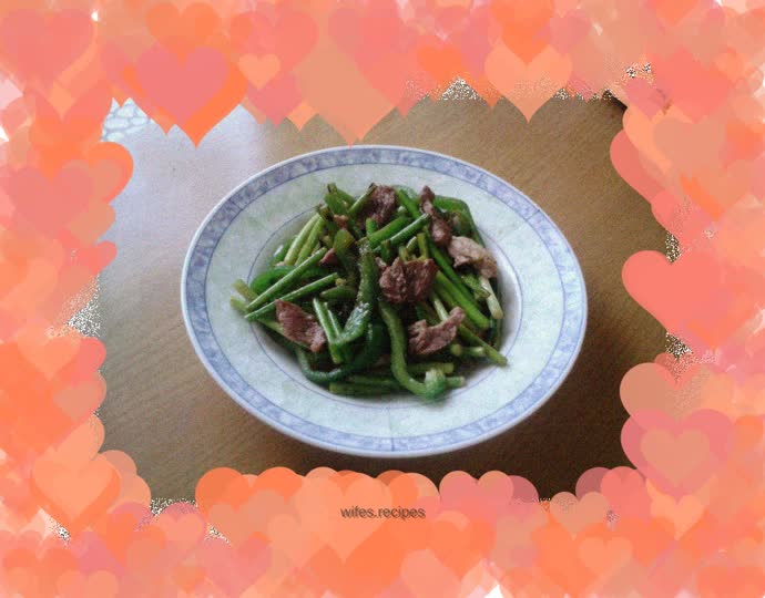 Shredded pork with garlic sprouts