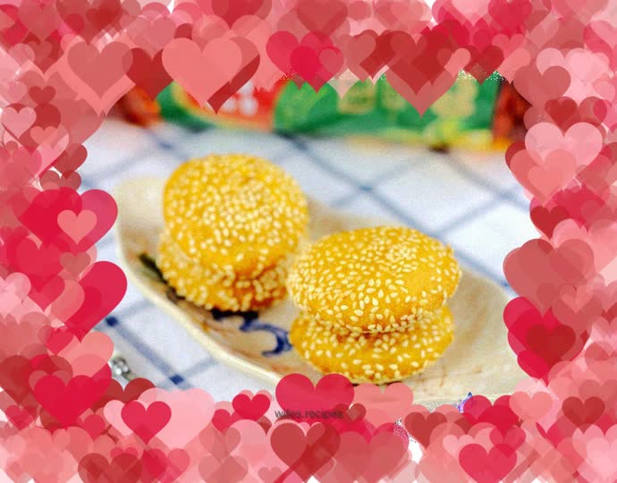 Inflatable pumpkin pie