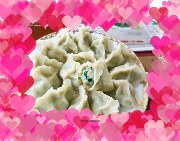 Eating dumplings during the Winter Solstice—delicious mackerel stuffing