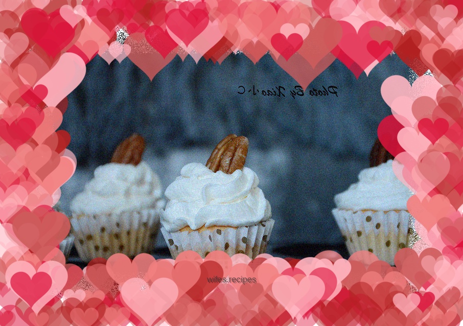 Pecan and raisin cake