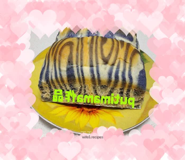 Butterfly pea pollen two-color pattern bread