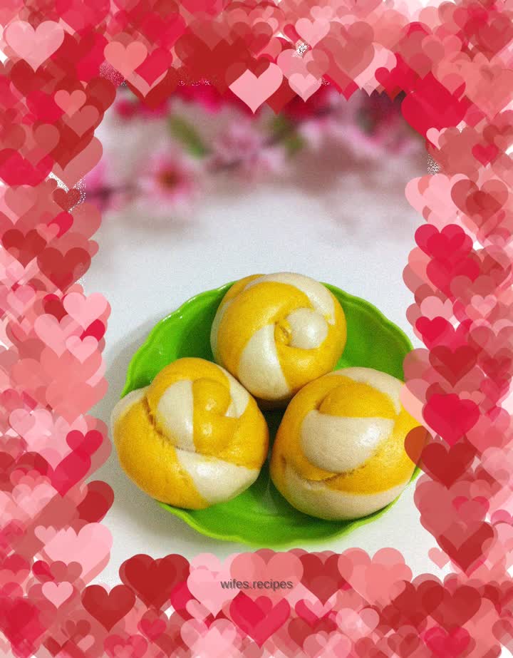 Pumpkin two-color steamed buns