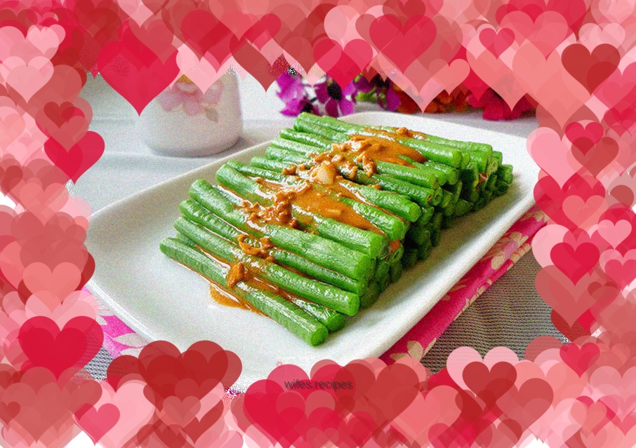 Cowpeas in Sesame Sauce