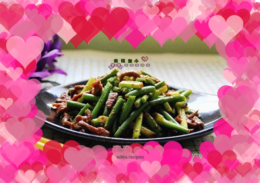 Stir-fried beef with garlic sprouts