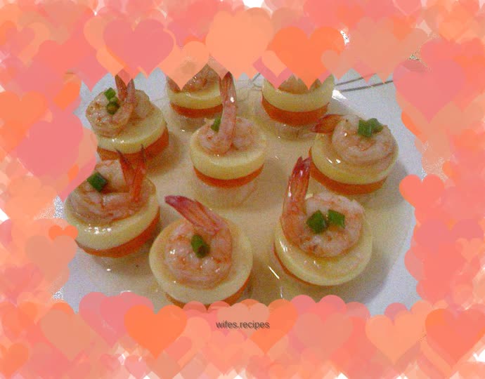 Three-color steamed shrimp