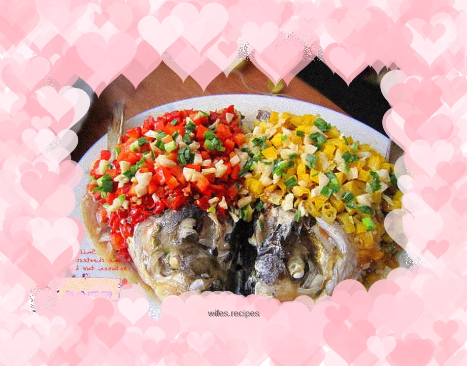 Fish head with double pepper