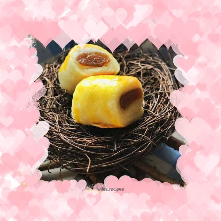 Lotus Seed Hand Roll