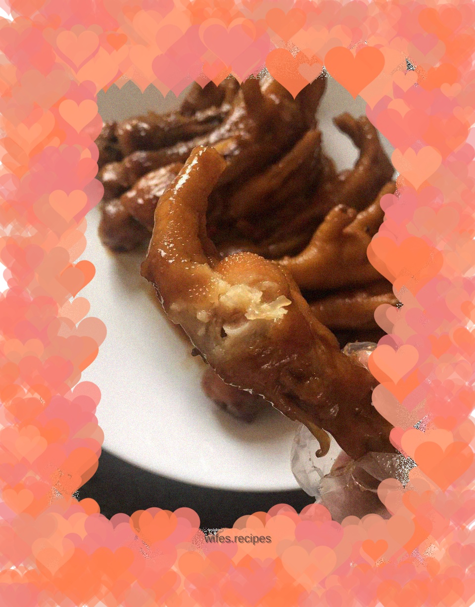 Braised chicken feet