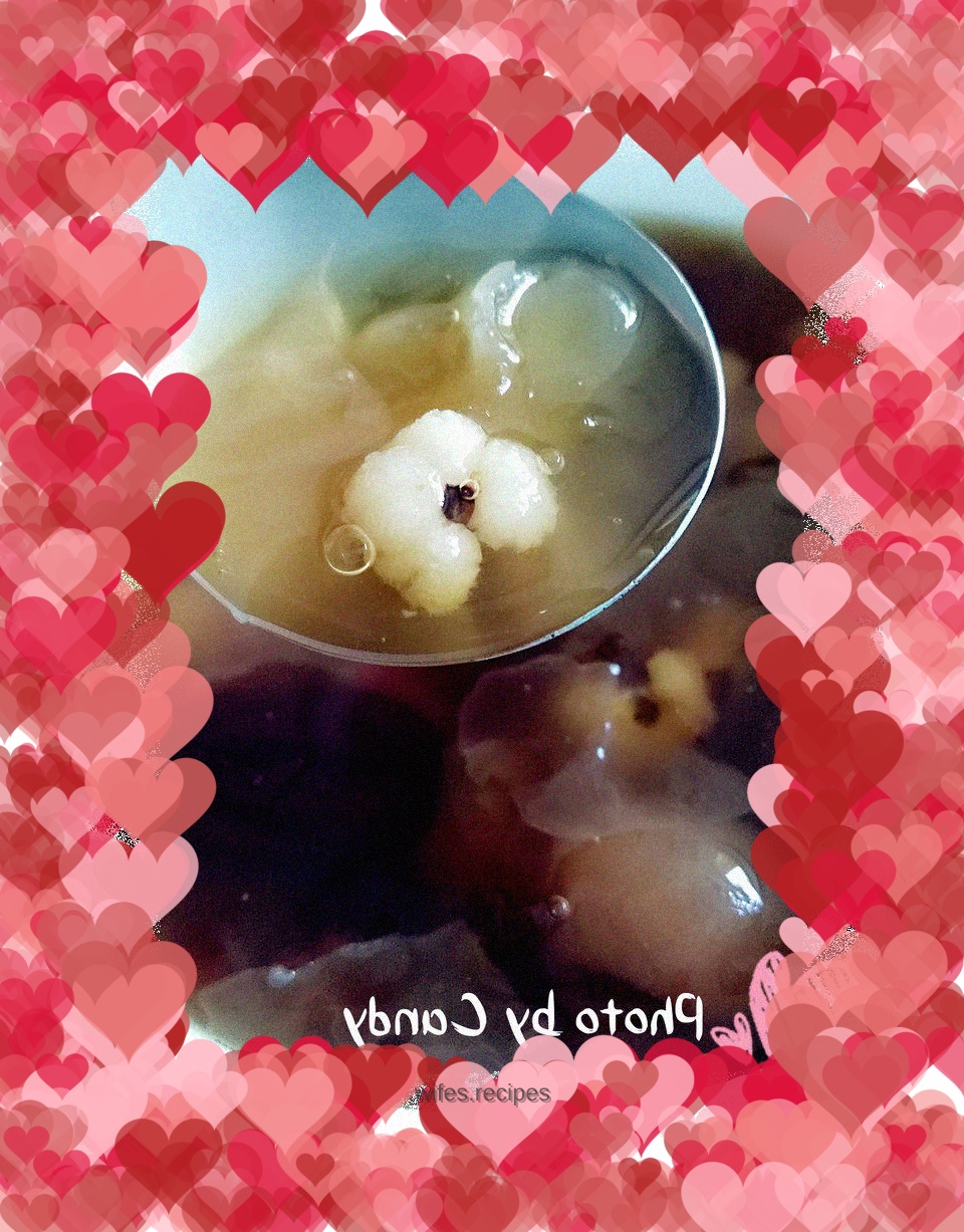 Beauty Soup: Peach Gum and Tremella Soup