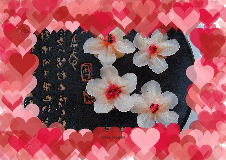 Plum Blossom Steamed Dumplings