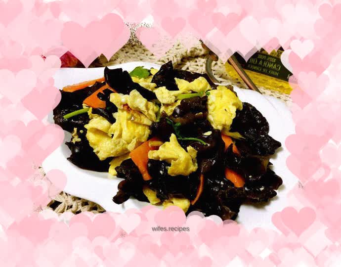 Fried fungus and eggs