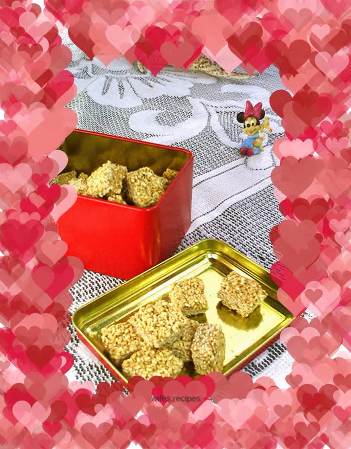 Chewing sesame crisp candy