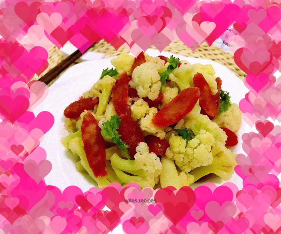 Stir-fried organic cauliflower with sausage