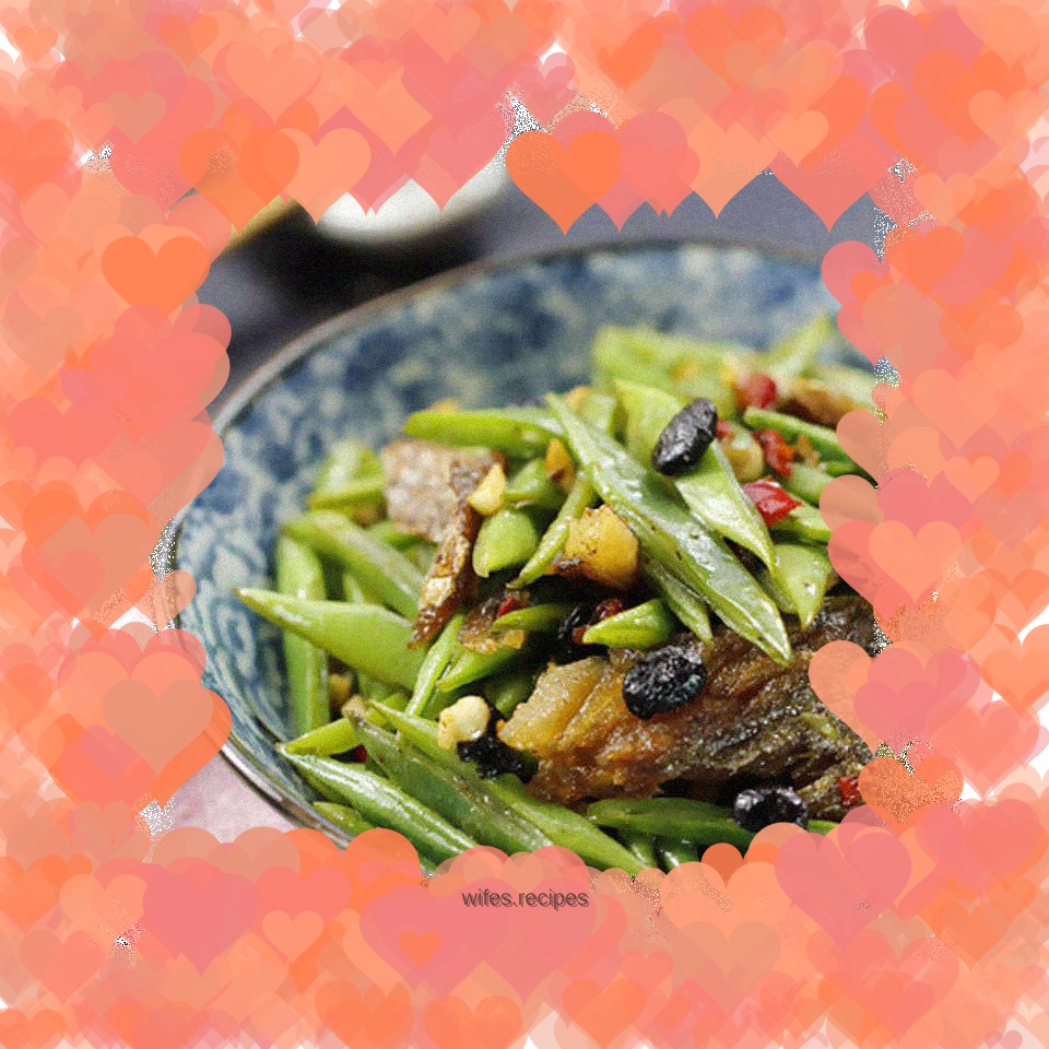 Dace with black bean sauce and sword bean shreds