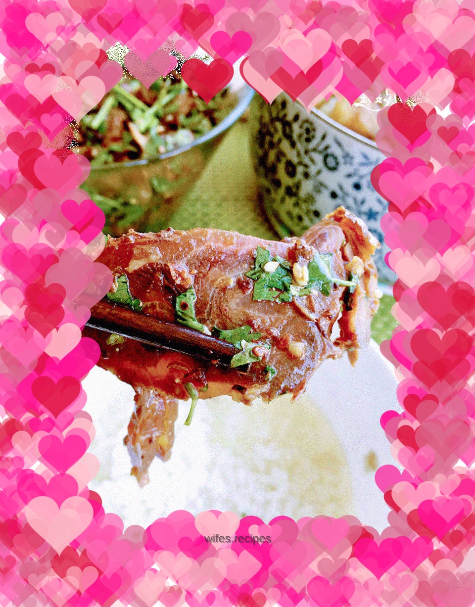 Beef with cold sauce