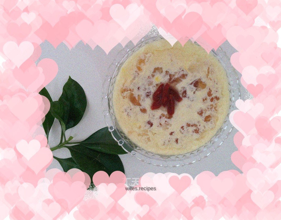 Steamed Egg with Milk and Peach Gum (Sweet)