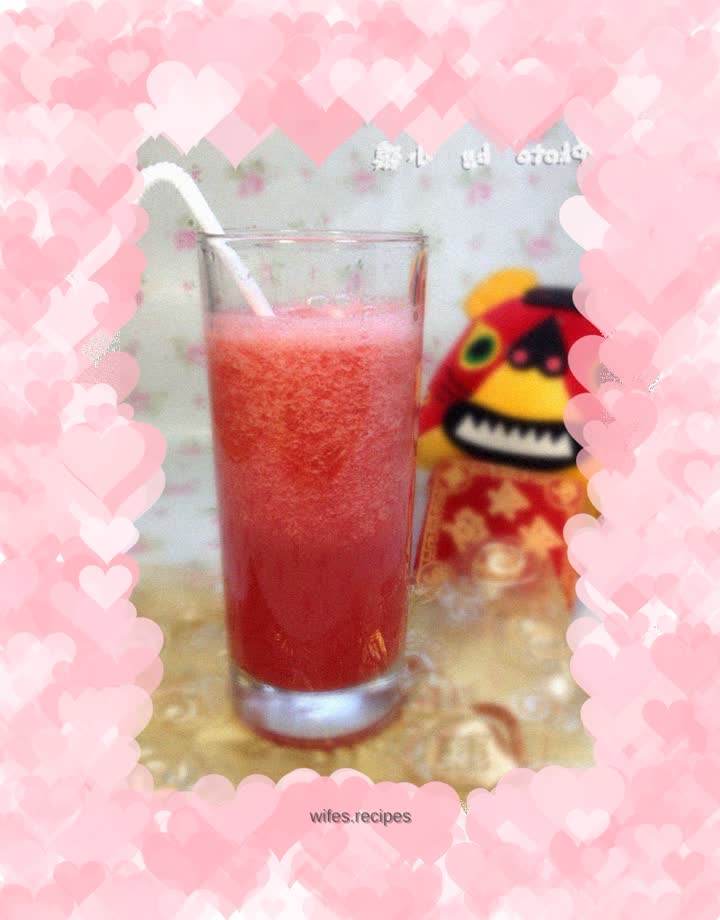 Natural beverage----Freshly squeezed watermelon juice