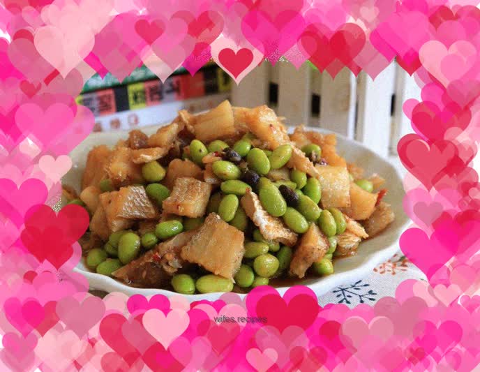 Fried edamame with salted yellow croaker