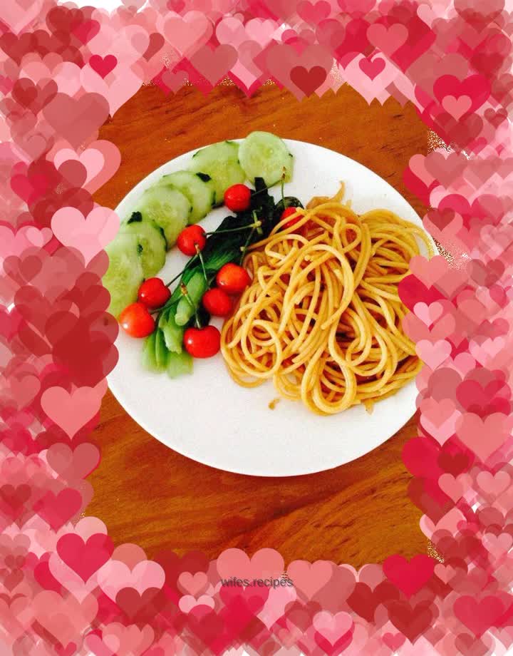 Green Leaf Cherry Pasta