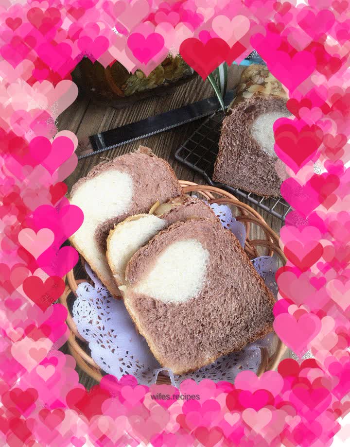 Two-color whole wheat toast