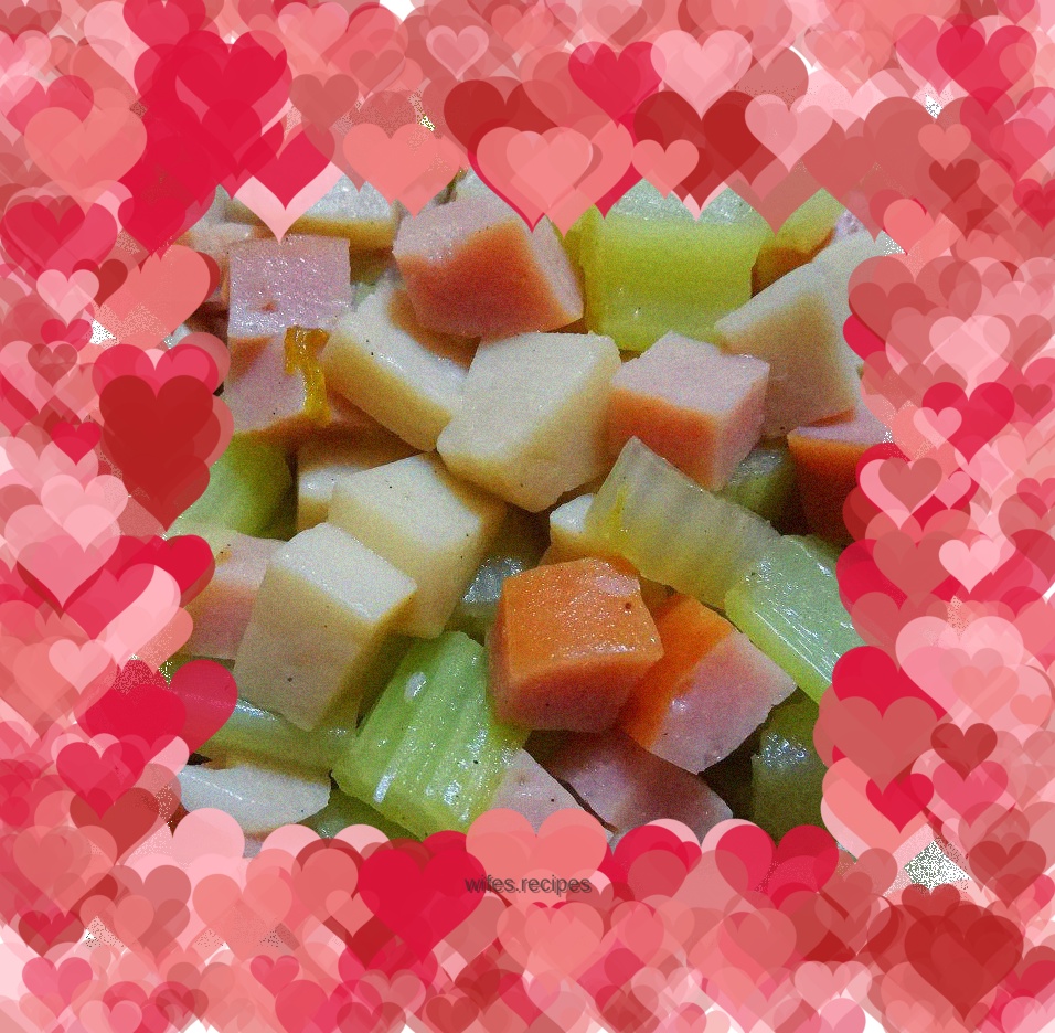 Stir-fried ham cubes with celery and king oyster mushrooms