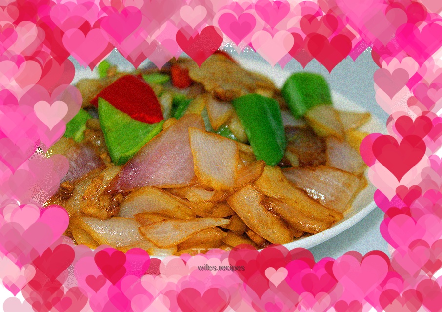 Stir-fried pork belly with onions