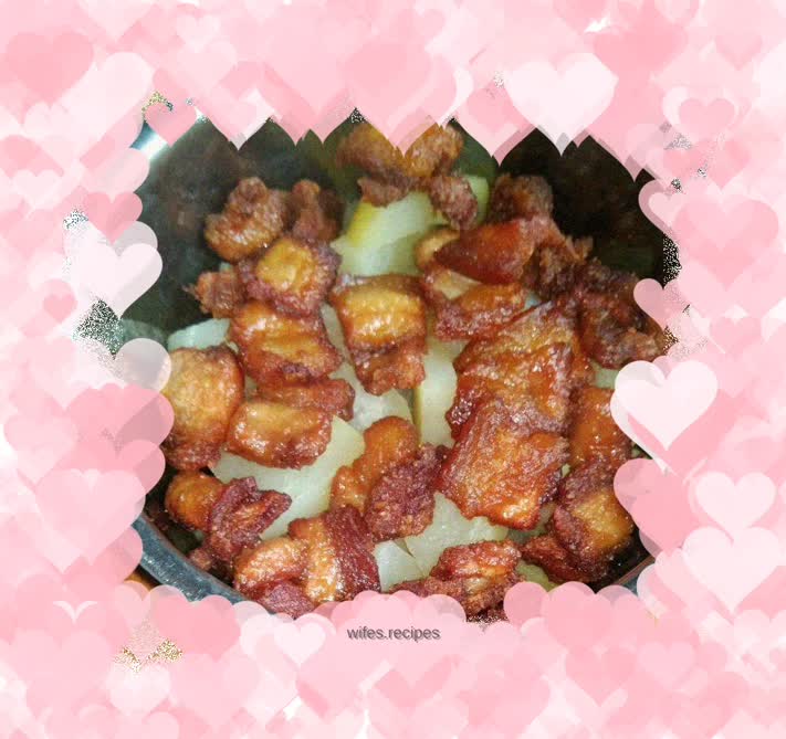 Steamed Potatoes with Crispy Pork