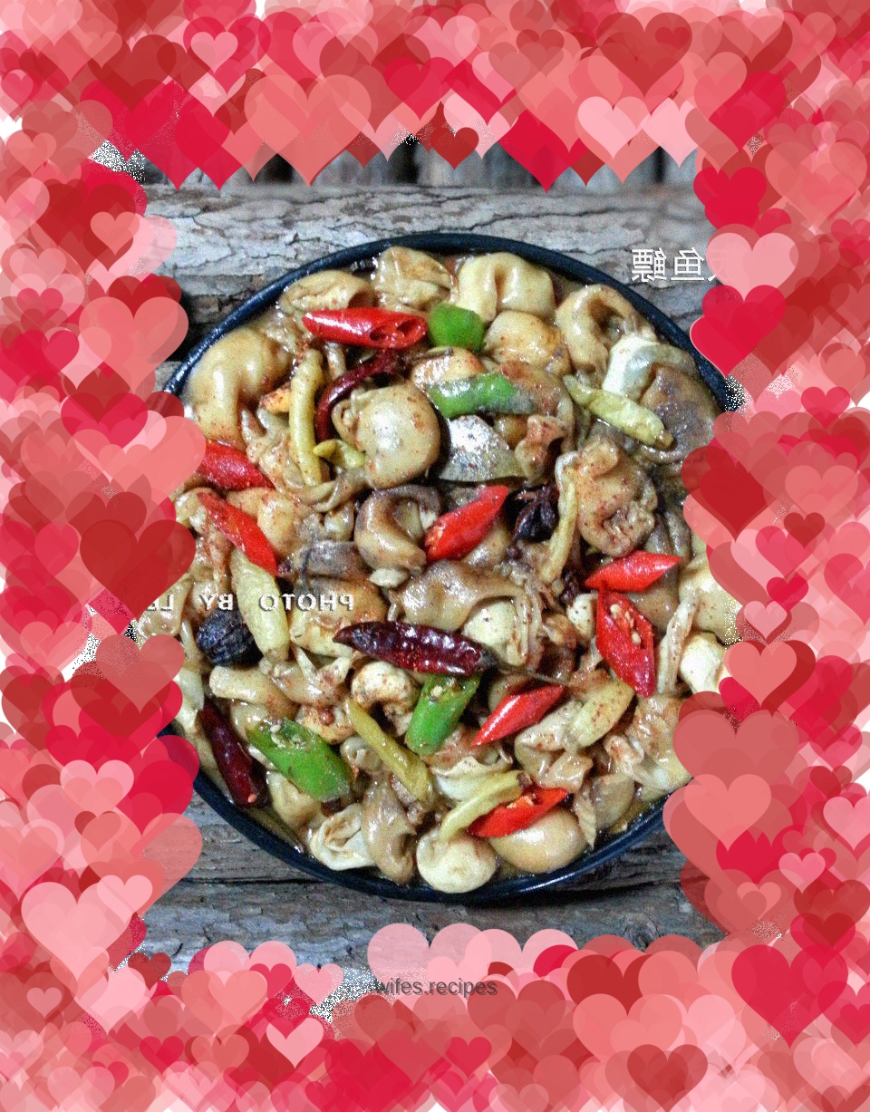 Parents’ love = Mom’s secret recipe = Moving the restaurant to a festive table = Sizzling fish fat