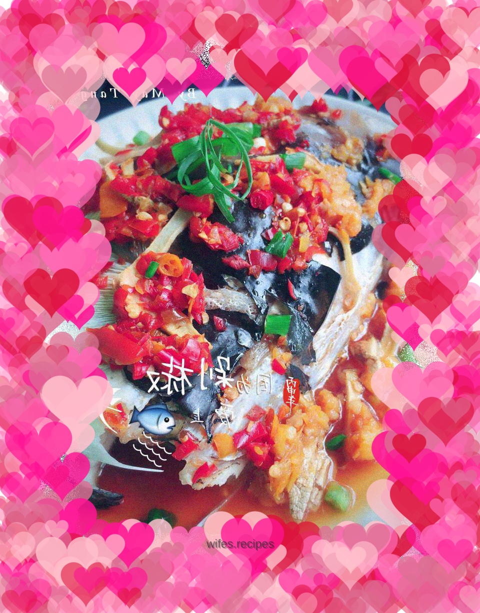 Steamed fish head with chopped pepper