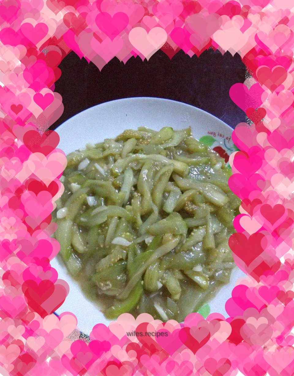 Shredded garlic and eggplant