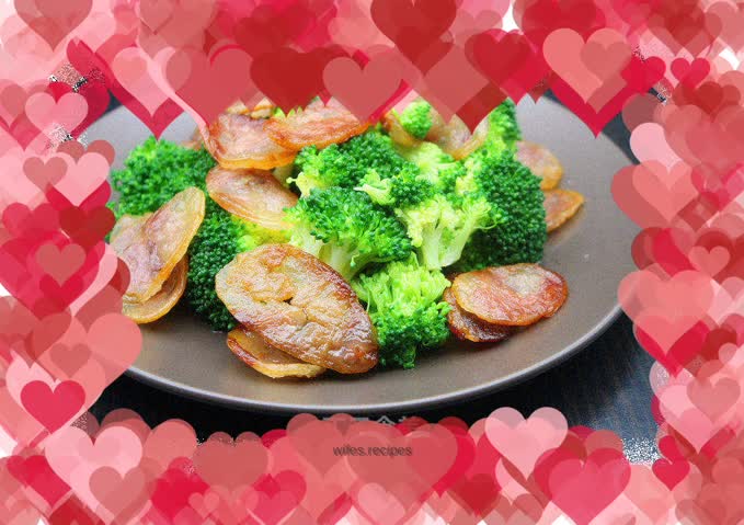 Fried Sausage with Broccoli