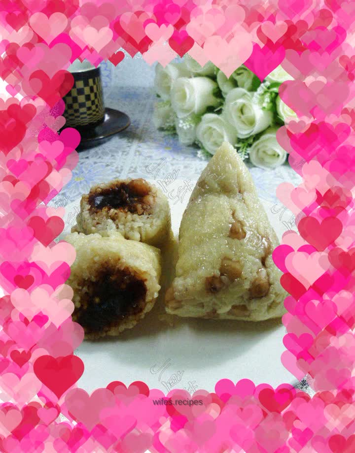 Glutinous rice dumplings with peanut kernels and red bean paste