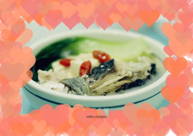 Crucian carp tofu soup