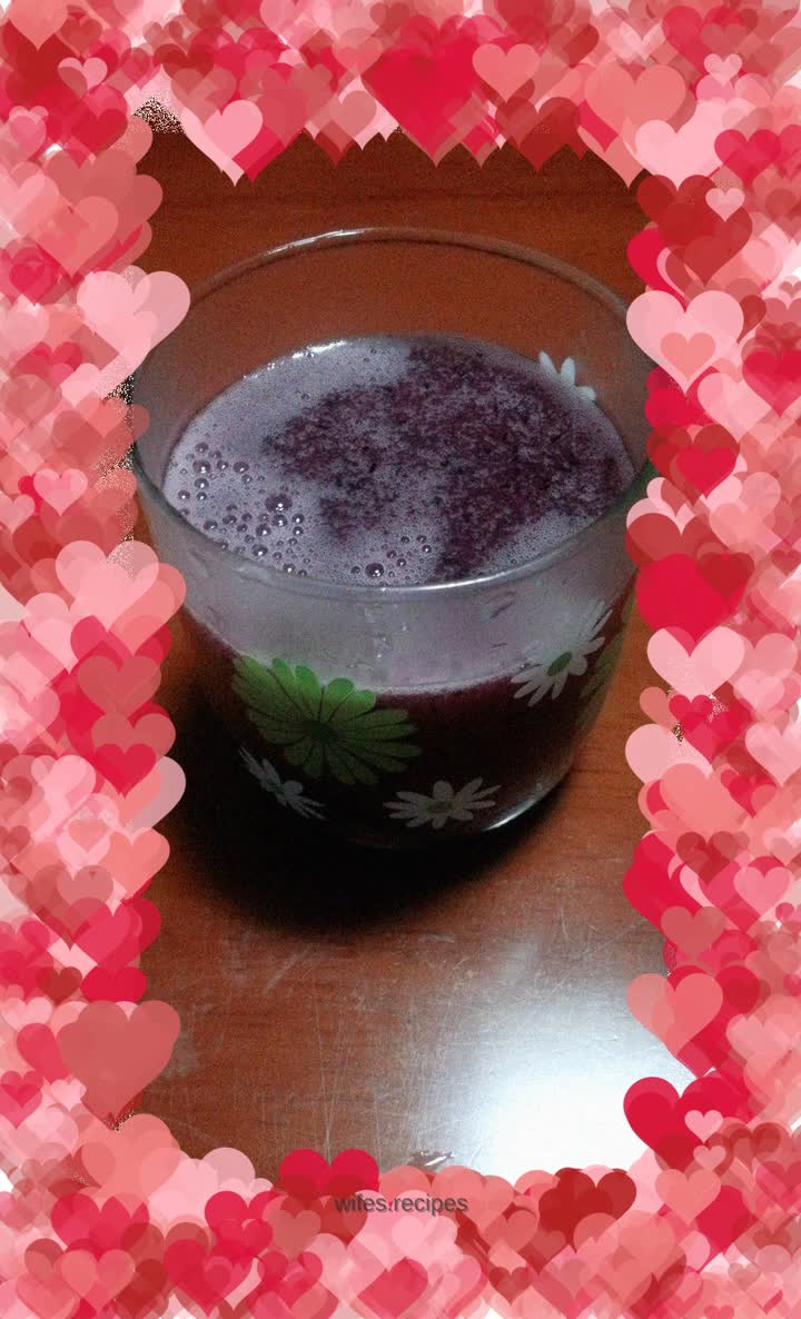 Cool blueberry drink
