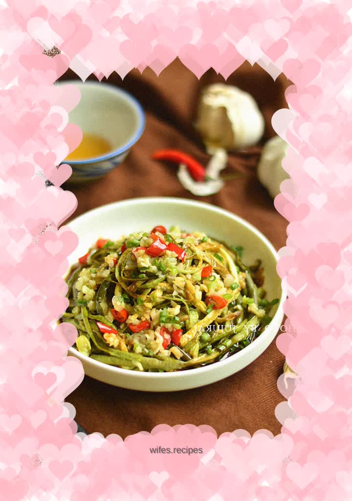 Hand-shreded eggplant with garlic paste