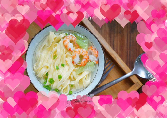 Luffa and Shrimp Noodle Soup