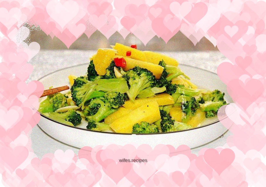 Stir-fried broccoli with pineapple