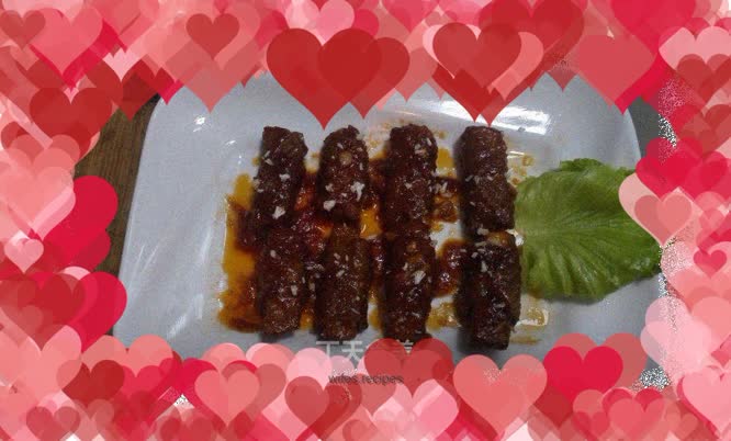 Potatoes roasted in tomato sauce